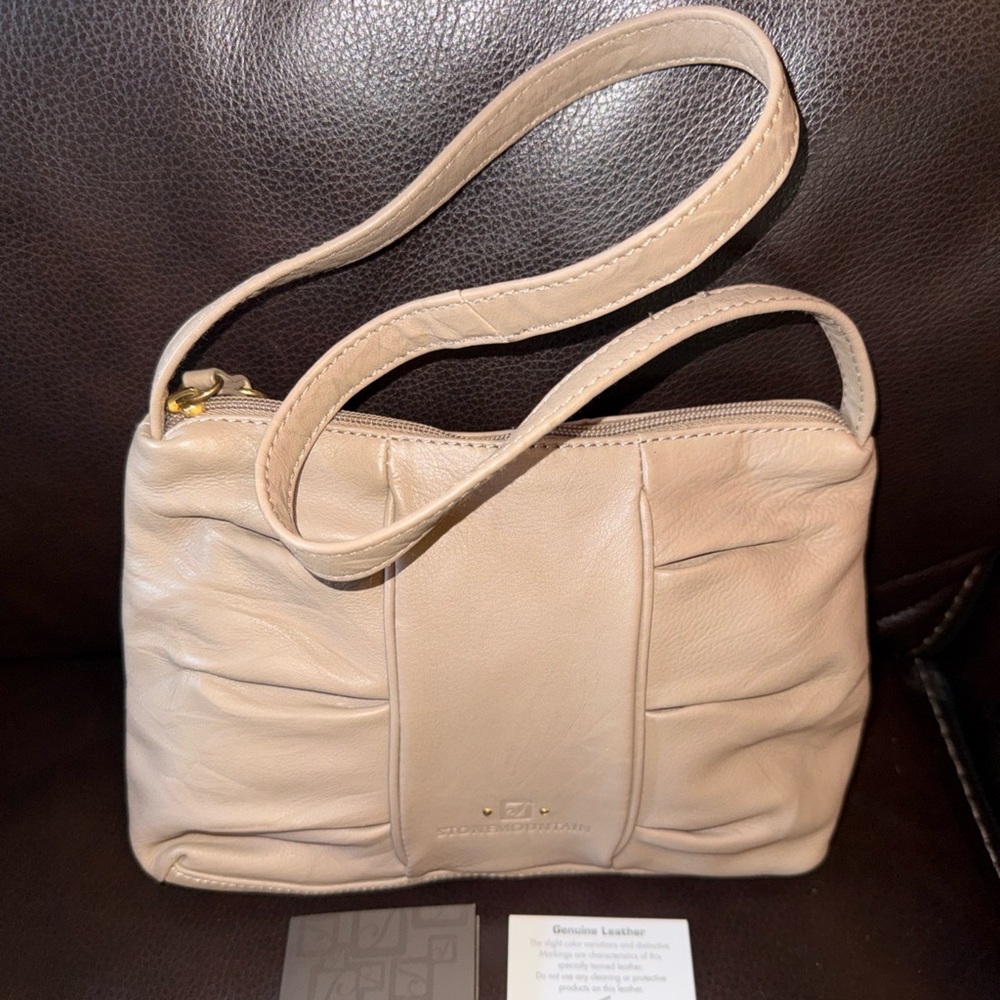 Stone Mountain leather purse beautiful